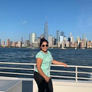 Meet your Posher, Violeta